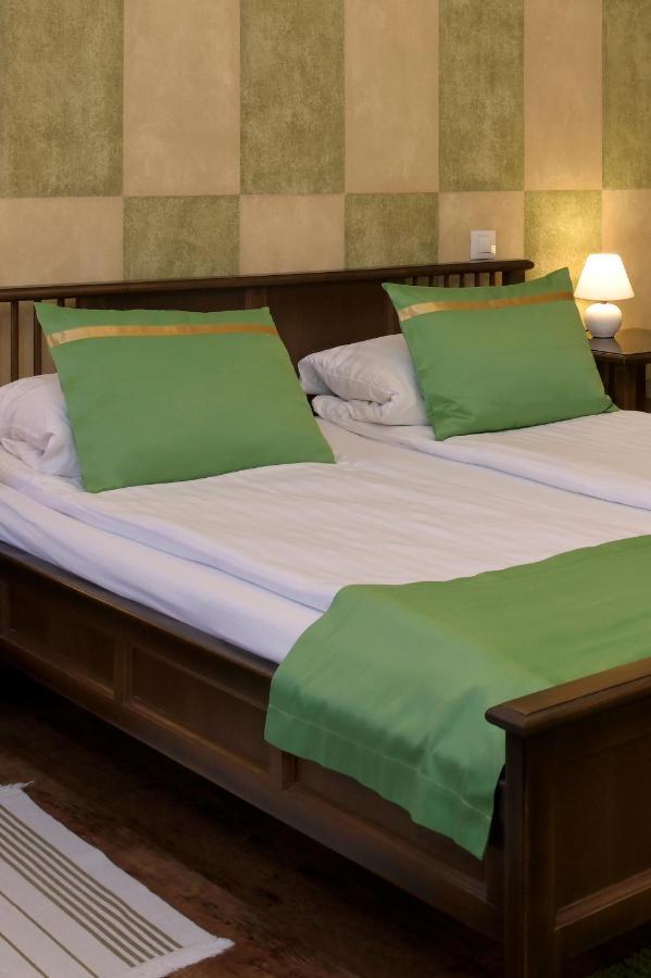 La Fresca Hotel Kromeriz Ngoại thất bức ảnh