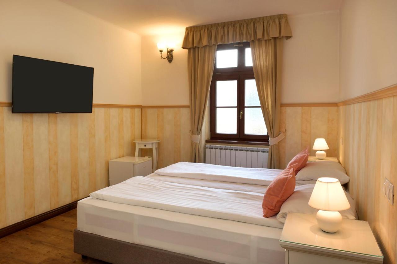 La Fresca Hotel Kromeriz Ngoại thất bức ảnh