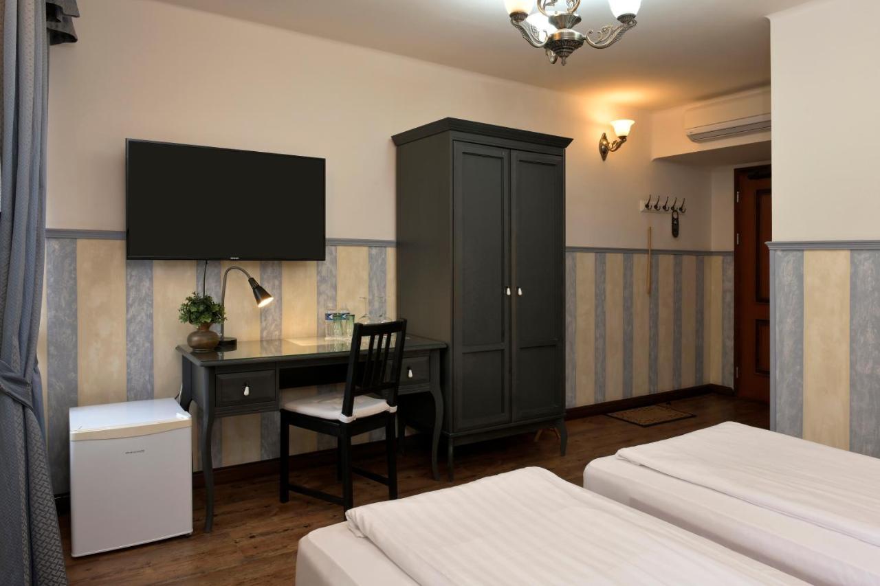 La Fresca Hotel Kromeriz Ngoại thất bức ảnh