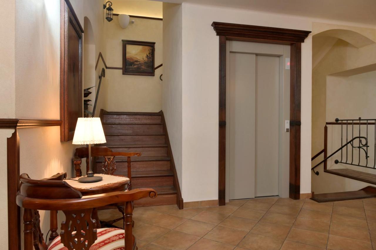 La Fresca Hotel Kromeriz Ngoại thất bức ảnh