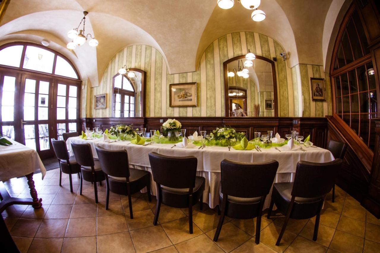 La Fresca Hotel Kromeriz Ngoại thất bức ảnh